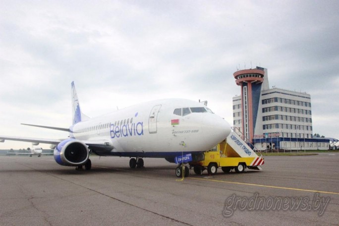 Тридцать авиарейсов из Гродно отправятся в популярные курортные страны