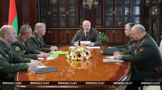Лукашенко: учения 'Запад-2017' являются открытыми, и Беларусь приглашает огромное количество наблюдателей