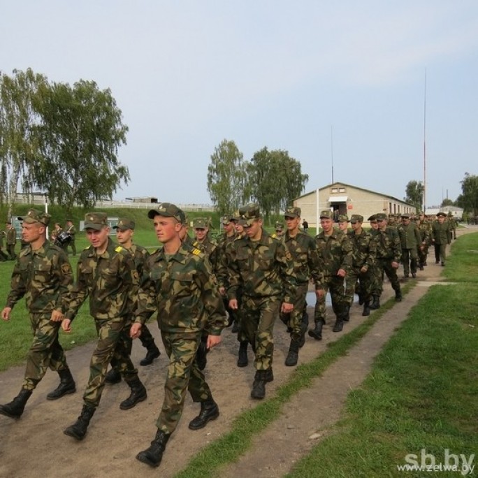 Участвующие в учениях «Запад-2017» российские танкисты приехали в Слоним