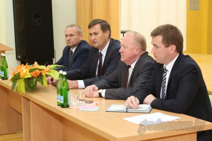 Первый заместитель главы Администрации Президента Республики Беларусь Максим Рыженков встретился с жителями агрогородка Дотишки
