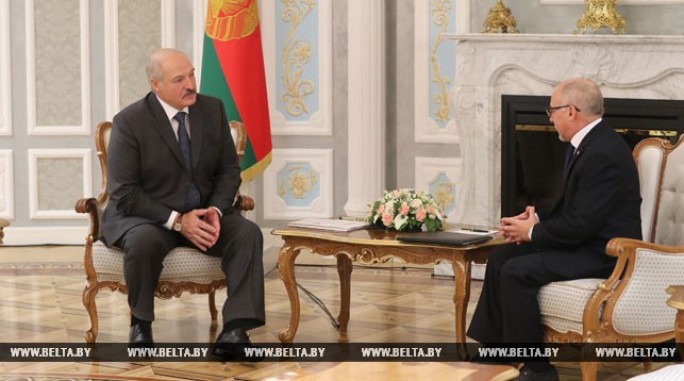 Лукашенко рассчитывает в ближайшее время совершить визит на Кубу