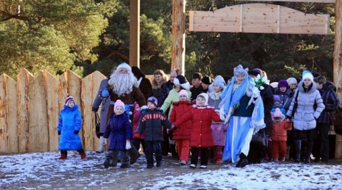 Домик Зимника и Бабы Завирухи откроется в декабре на окраине Налибокской пущи