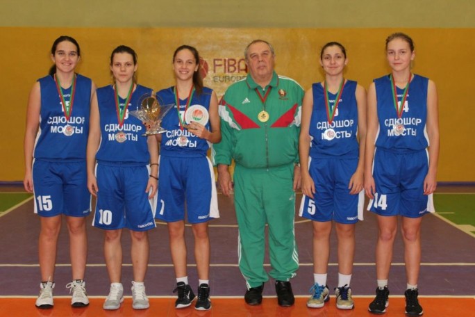 Мостовские баскетболистки приняли участие в турнире памяти В. Рыженкова