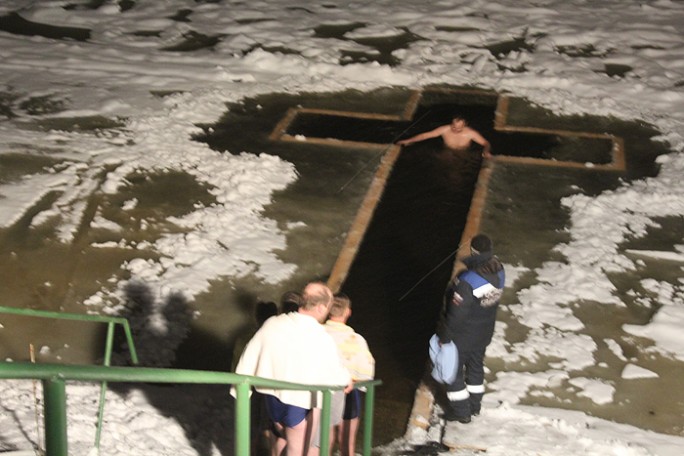 Крещенское купание  на Мостовщине