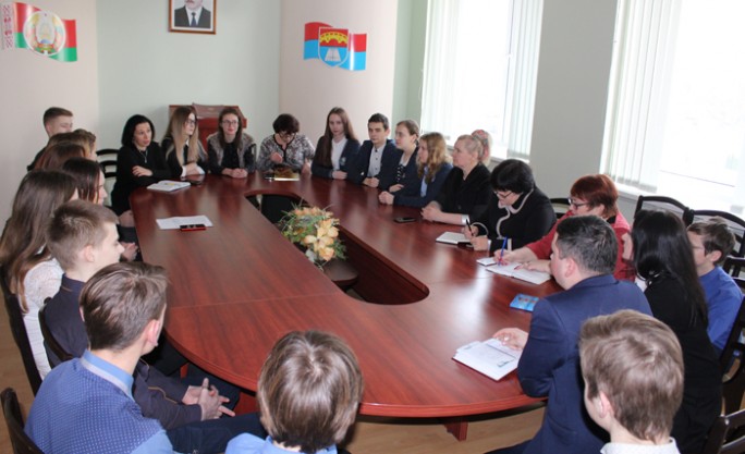 Молодёжь Мостовщины определила новые планы по вопросам волонтёрства