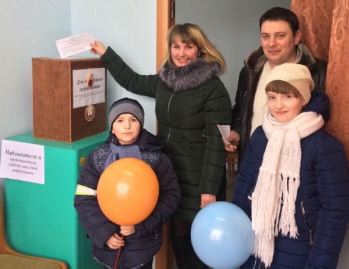 Акцию 'Всей семьей на выборы' проводит в Гродненской области 'Белорусский союз женщин'
