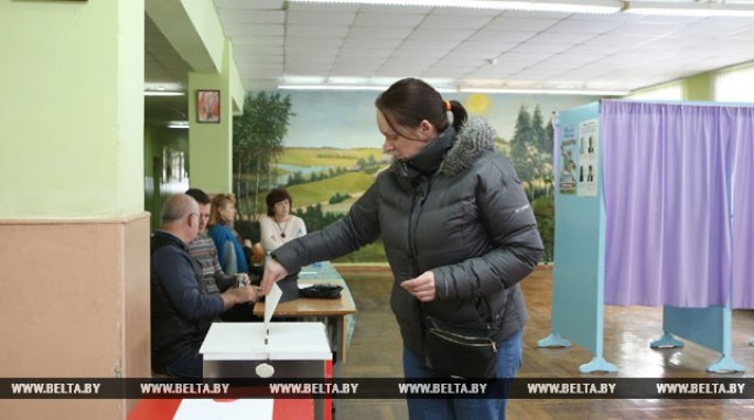 Явка избирателей на местных выборах в Беларуси на 16.00 составляет более 63%