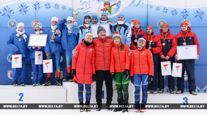 Александр Лукашенко вручил награды победителям и призёрам 'Снежного снайпера'