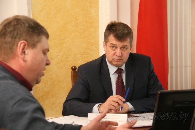 Газификация домов, тепловая реабилитация, приватизация жилья. С этими и другими вопросами граждане обратились на прием к помощнику Президента – инспектору по Гродненской области Сергею Ровнейко