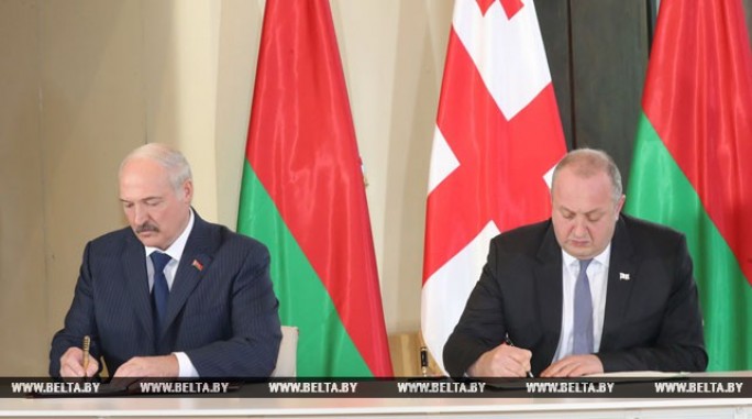 Лукашенко и Маргвелашвили подписали договор об основах сотрудничества между Беларусью и Грузией