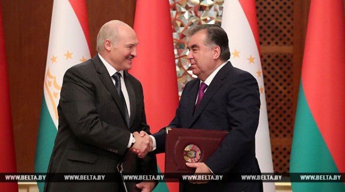 От политики и экономики до борьбы с терроризмом - Лукашенко и Рахмон приняли совместное заявление