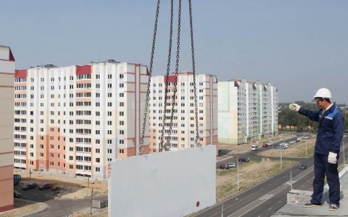 В Беларуси 36% введенного в январе-апреле жилья построено для нуждающихся
