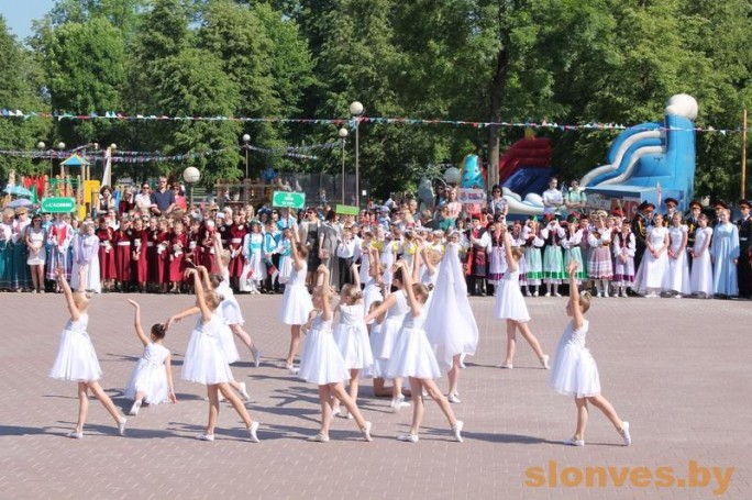 Слоним стал праздничной площадкой, принявшей участников и гостей фестиваля “Полонез - 2018”