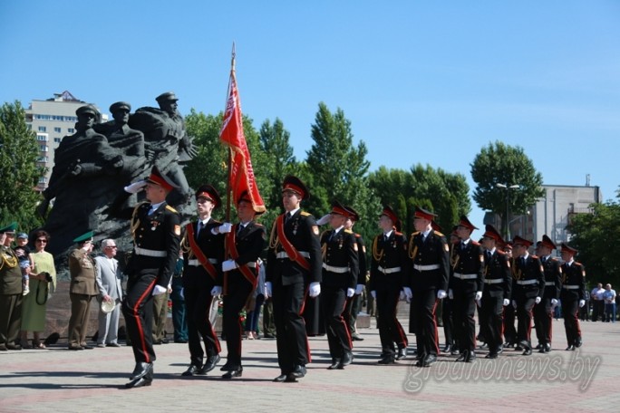 В Гродно у мемориала воинам-пограничникам прошел торжественный митинг, посвященный 100-летию пограничной службы Беларуси