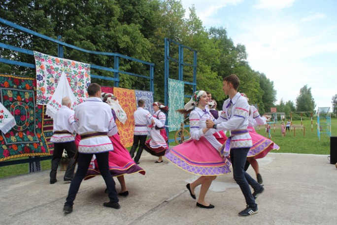 Спачываюць душой у аграгарадку Вялікія Азёркі