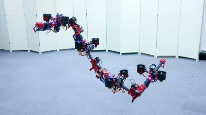 Японцы разработали летающего робота-дракона