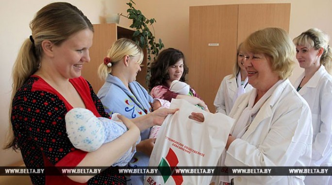 Родившие в День Независимости мамы получат подарки от 'Белой Руси' 5 июля