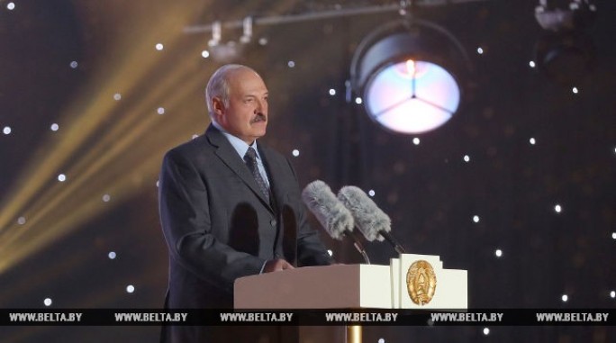Лукашенко: связь народов Беларуси, России и Украины всегда будет выше политических интересов и амбиций
