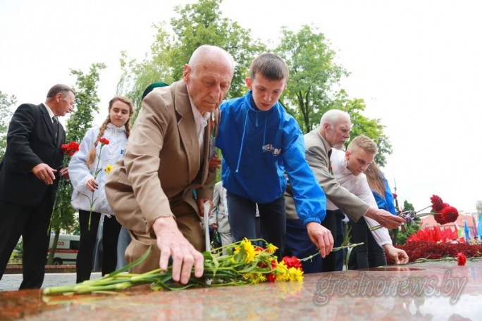 Гродно отметил 74-ю годовщину освобождения от немецко- фашистских захватчиков