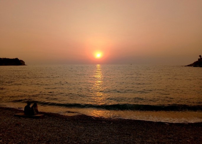 Как солнце заигрывает с морем – фотовзгляд Юлии Паска. В Гродно открыли новую фотовыставку