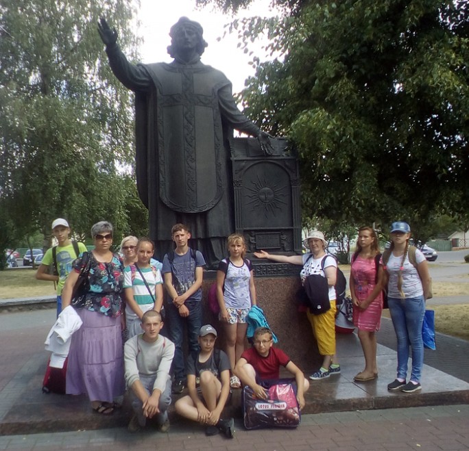 Вядуць дарогі вандроўнікаў