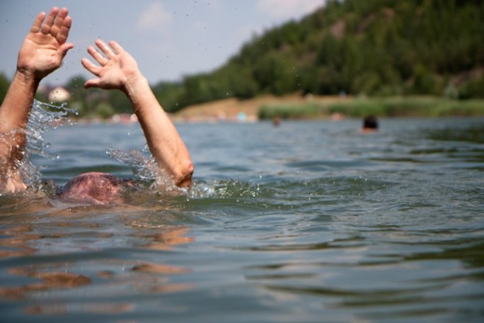 В Немане в Мостовском районе утонул мужчина