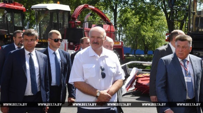 Лукашенко поручил запустить в Беларуси масштабную программу модернизации техники