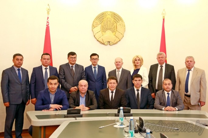 Гродненская область и Узбекистан намерены организовать совместное предприятие по производству сельхозтехники (будет дополнено)