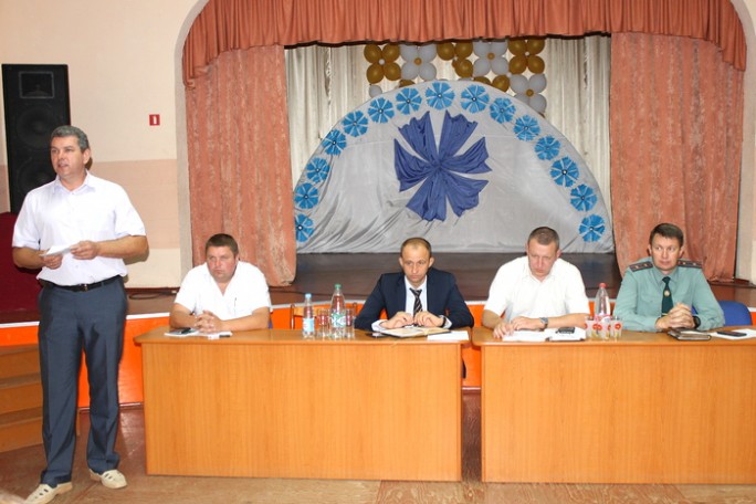 Руководители Мостовского района встретились с трудовыми коллективами