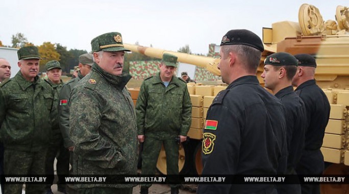 'Это не пиаровщина' - Лукашенко объяснил потребность Беларуси в современном отечественном вооружении
