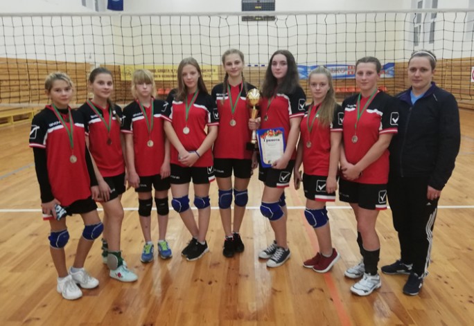 Юные волейболистки Мостовщины завоевали серебряные медали в областных соревнованиях