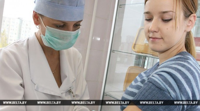 В Беларуси за две недели привились от гриппа почти 400 тыс. человек
