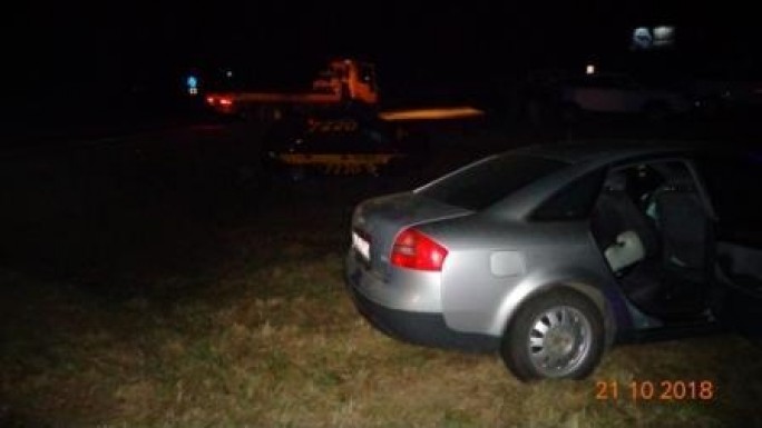 Две машины оказались в кювете: под Гродно произошла авария с участием такси