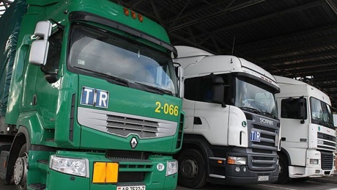 Из-за сбоев в работе системы въезд грузовиков из Литвы затруднен