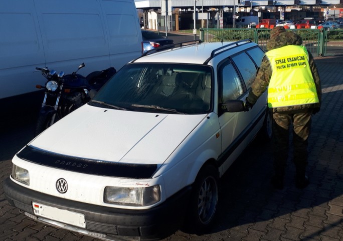 В Кузнице у белоруса арестовали VW Passat - у машины перебит VIN-код