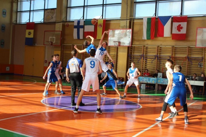 В Мостах состоялись первые игры ДЮБЛ среди юношей в этом сезоне