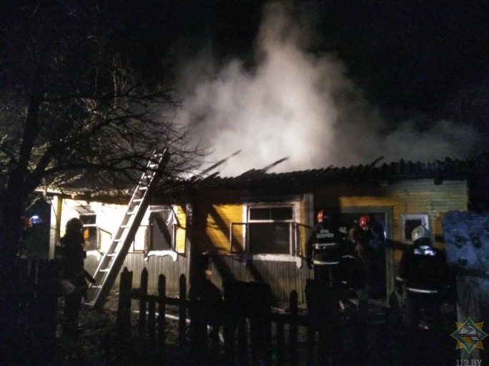 В деревне под Слонимом на пожаре погиб мужчина