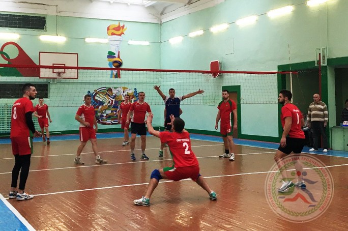 Волейболисты из Мостов соревновались в Новогрудке