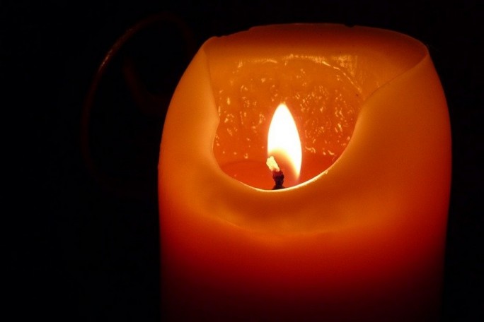 Оставленная без присмотра свеча стала причиной пожара в многоэтажке в Лиде