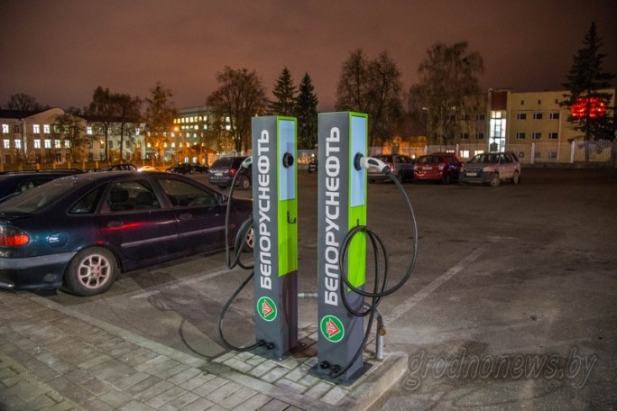 В Гродно появилась еще одна заправка для электромобилей