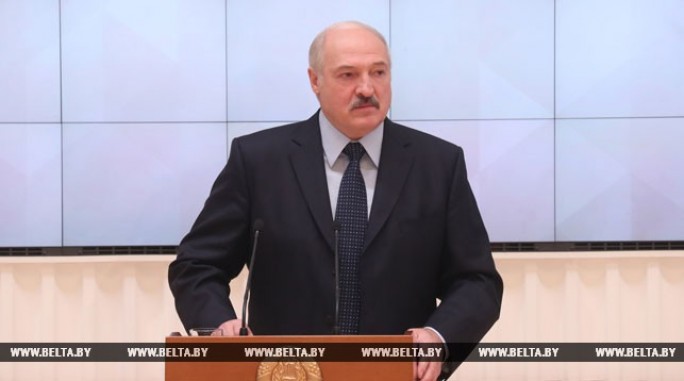 Лукашенко: зарплата в Br1 тыс. не означает, что квадратный метр жилья должен стоить столько же