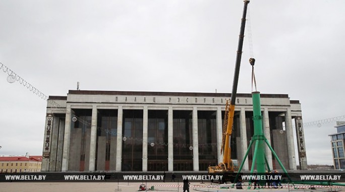 Иллюминацию на главной елке Беларуси начнут монтировать 26 ноября