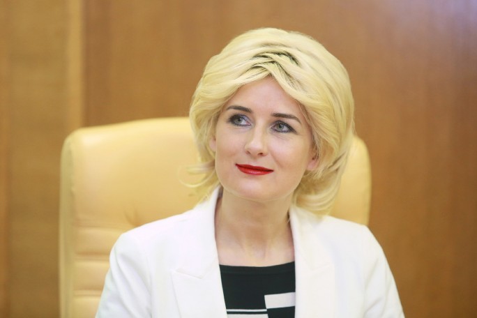 Субботнюю прямую телефонную линию с жителями Гродненщины провела заместитель председателя облисполкома Елена Бубенчик