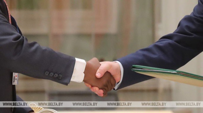 Во время визита Президента Судана в Беларусь подписано контрактов на $250 млн