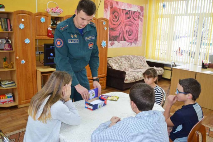 В Мостовском районе стартовал второй этап акции «Безопасный Новый год!»