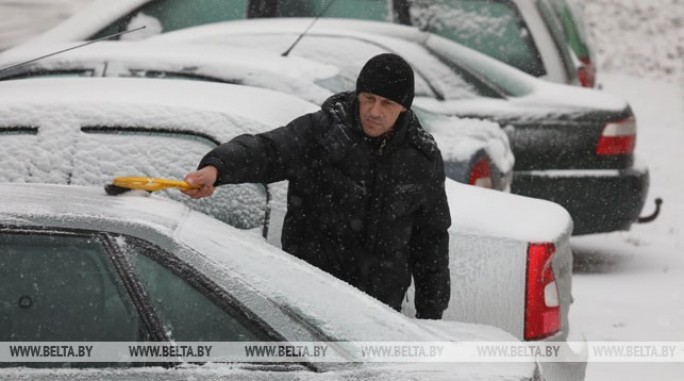 Снег, слабая метель и гололедица: Белгидромет о погоде 6 января