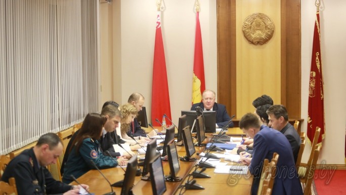 В облисполкоме прошла видеоконференция, посвященная безопасности активного отдыха в нынешнем зимнем сезоне