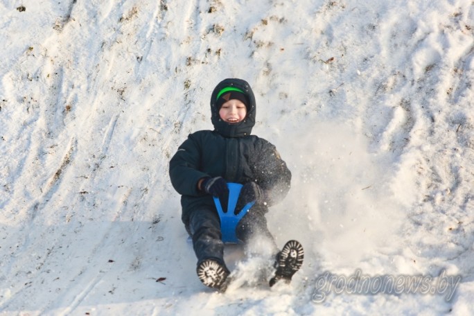 Школьники области в эти выходные нарисуют двухметровые панно на снегу