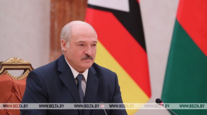 Беларусь стремится к выходу на стратегический уровень сотрудничества с Зимбабве - Лукашенко