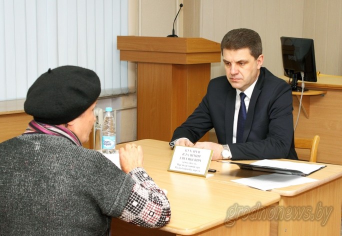 Заместитель премьер-министра Беларуси провел прием граждан в Волковыске
